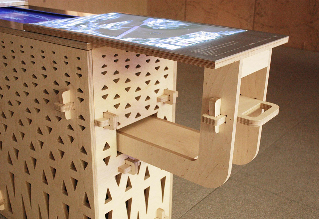 The Arup table being pulled apart